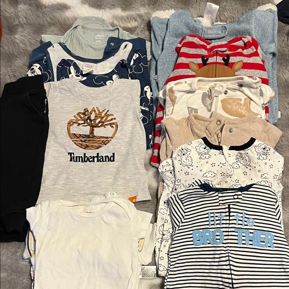6-9 months Timberland Baby outfit and pajama sets bundle